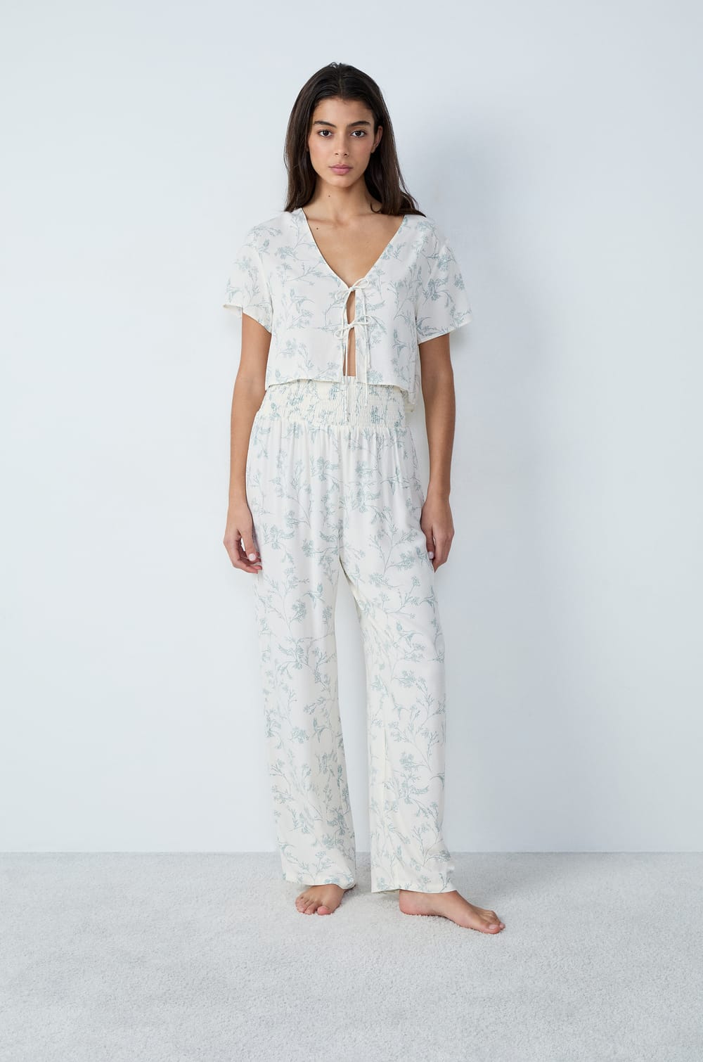 Short-Sleeved Shirt With Floral Patterns And Bows;${refinementColor}