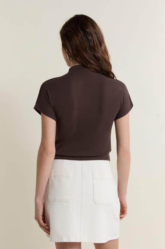 T-shirt &agrave; manches courtes &agrave; col montant;${refinementColor}