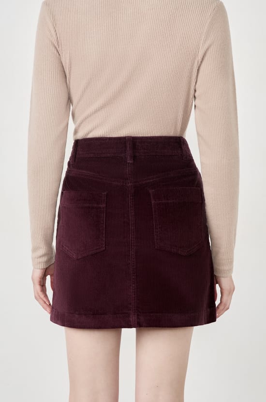 Jupe courte en velours;${refinementColor}
