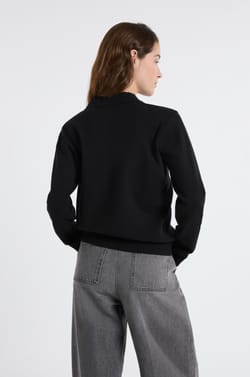 Pull col polo avec boutons dor&eacute;s;${refinementColor}