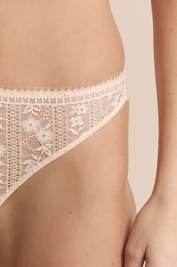 Tanga de encaje;${refinementColor}