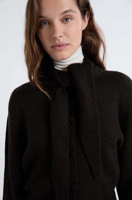 Gilet &agrave; nouer;${refinementColor}