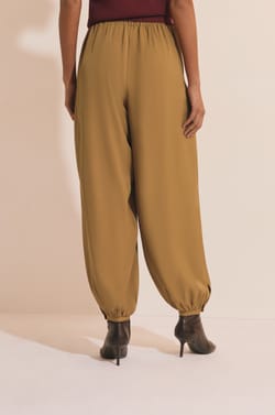 Pantalon bouffant satin&eacute;;${refinementColor}