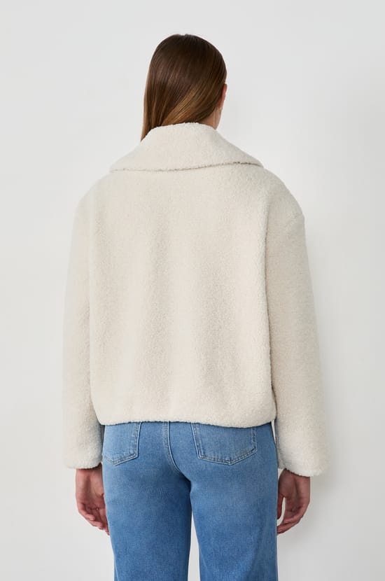 Blouson en fausse fourrure;${refinementColor}