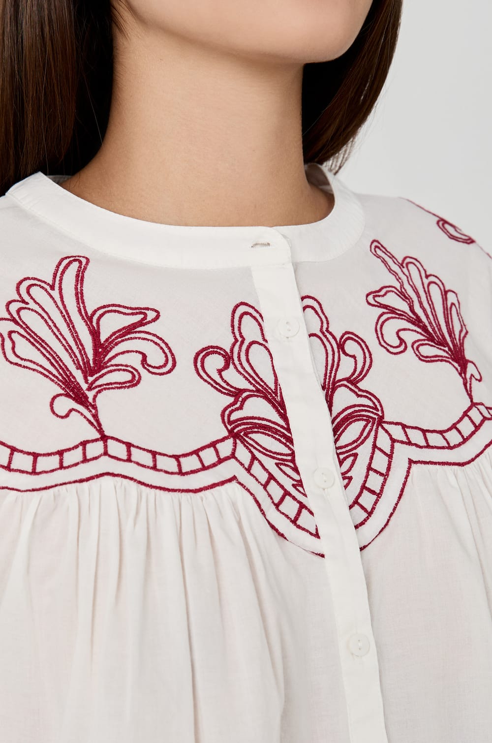 Camisa bordada;${refinementColor}