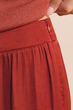 Pantal&oacute;n bombacho;${refinementColor}