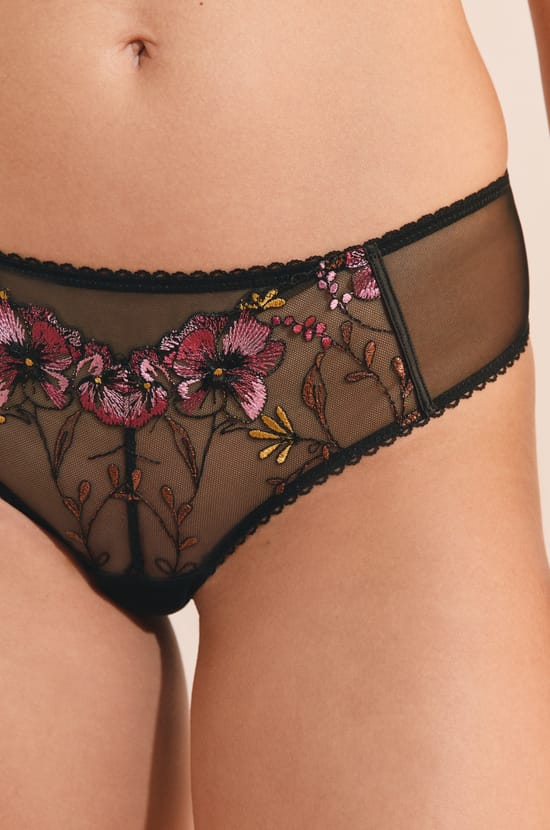 Hipster avec broderie;${refinementColor}