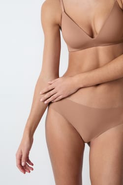 Wireless lightly lined microfibre bra;${refinementColor}