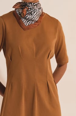 Robe courte en coton;${refinementColor}