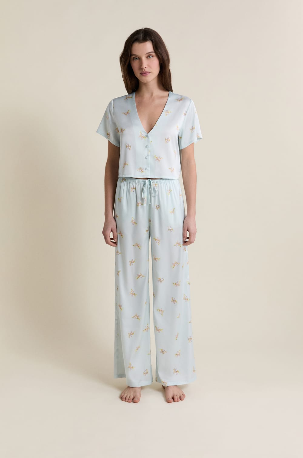 Chemise de pyjama courte satin&eacute;e;${refinementColor}