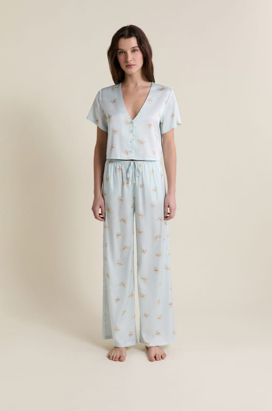 Chemise de pyjama courte satin&eacute;e;${refinementColor}