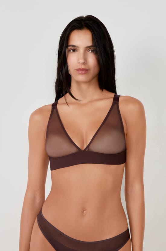 Wireless triangle bra in mesh;${refinementColor}