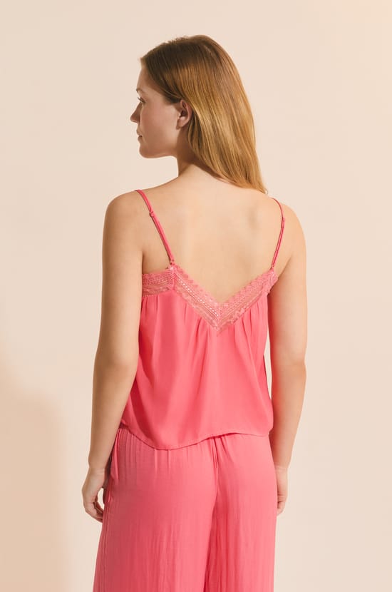 Caraco avec d&eacute;tails en dentelle;${refinementColor}