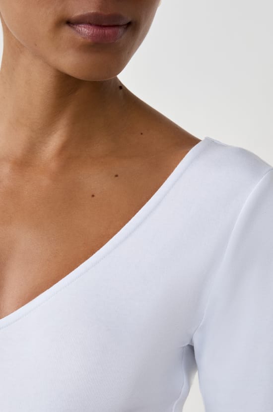 V-neck backless cotton T-shirt;${refinementColor}