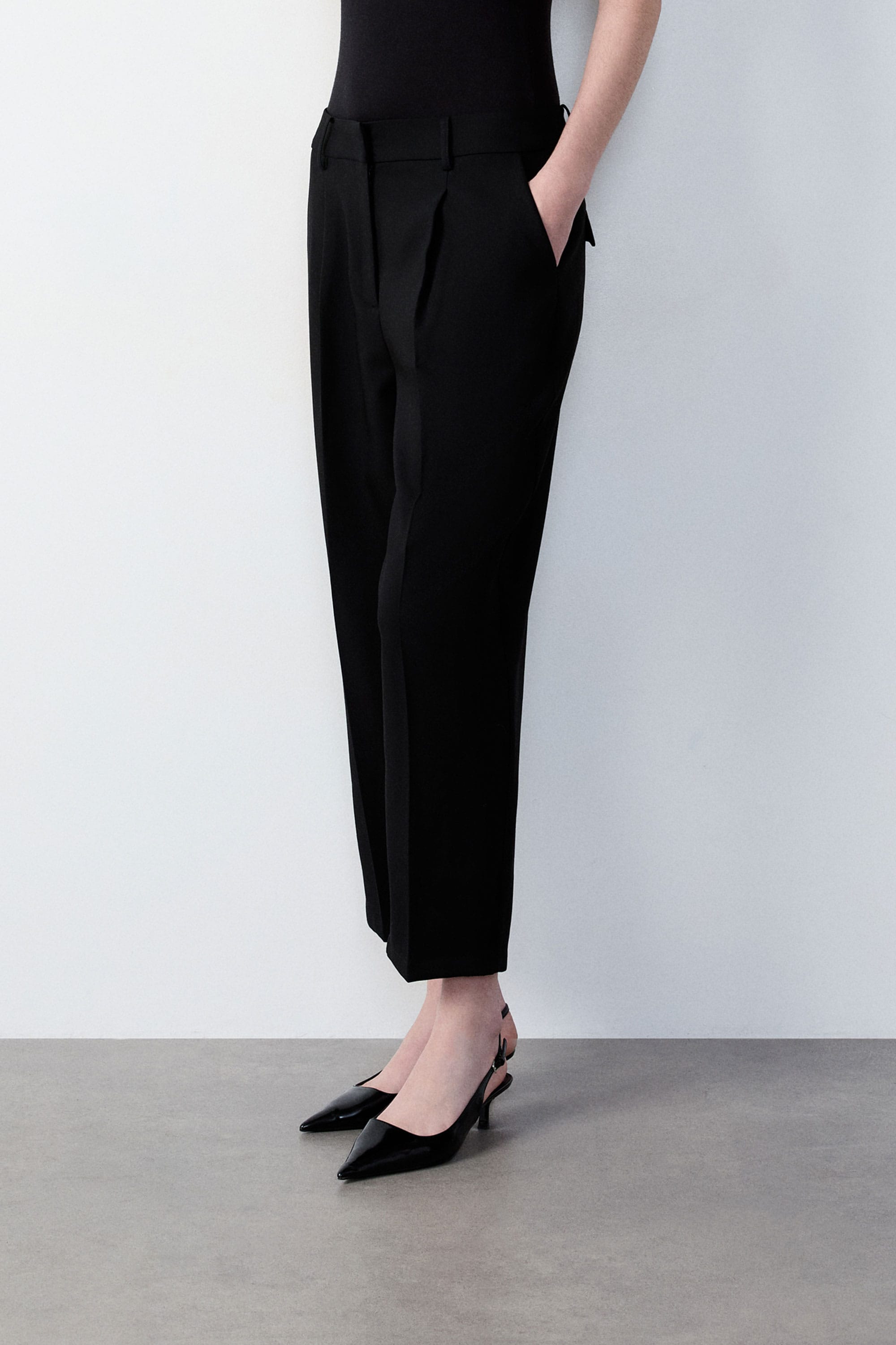 pantalon coupe carotte