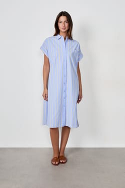 Robe chemise manches courtes à rayures;${refinementColor}