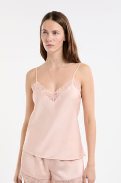 Caraco satiné détails dentelle;${refinementColor}