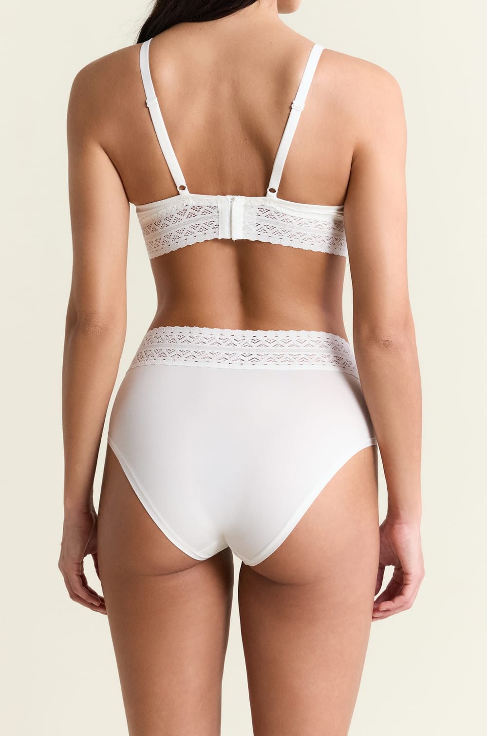 Braga midi premam&aacute; con detalles de encaje;${refinementColor}