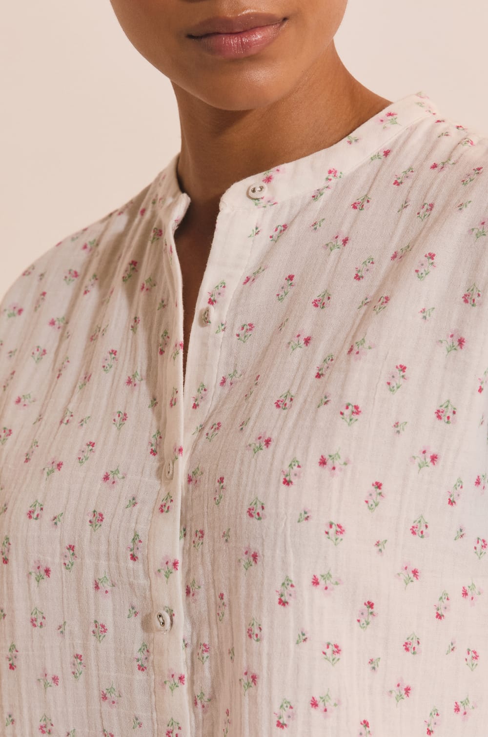 Chemise de pyjama &agrave; motifs fleuris en coton;${refinementColor}