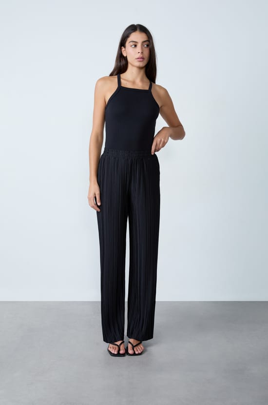 Pantalon fluide plissé;${refinementColor}