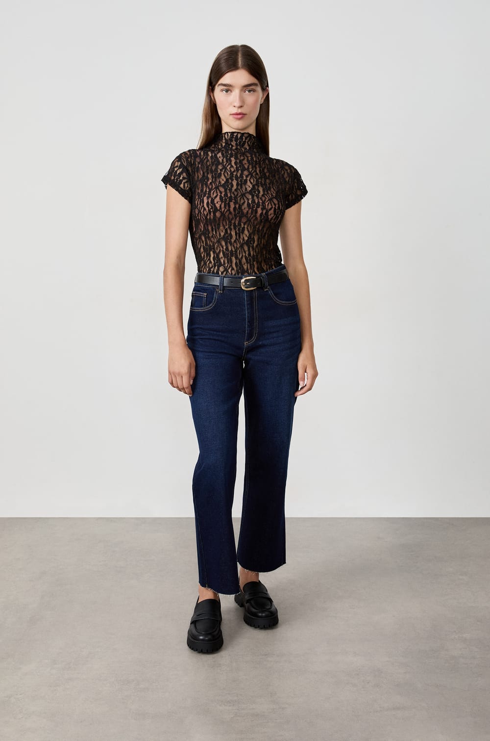 T-shirt en dentelle transparent;${refinementColor}