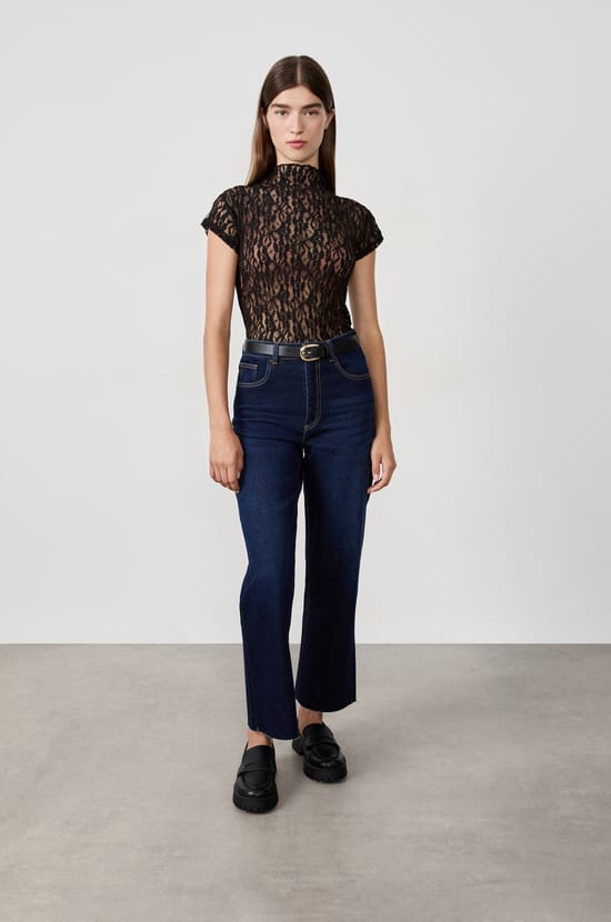 T-shirt en dentelle transparent;${refinementColor}
