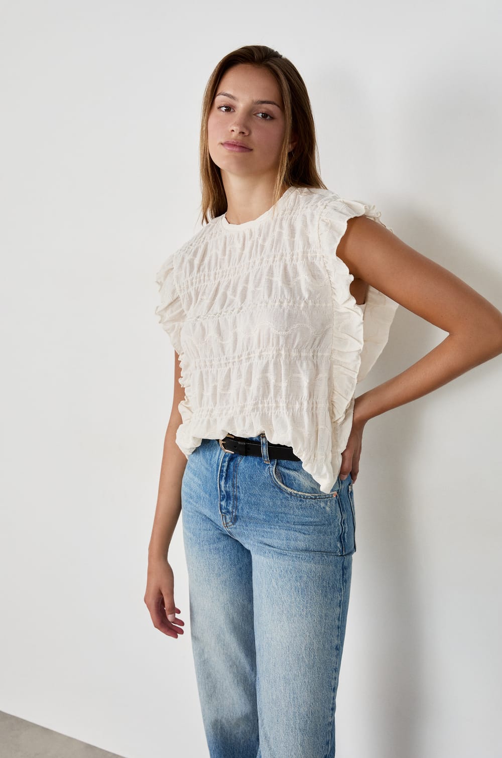T-shirt sans manches;${refinementColor}