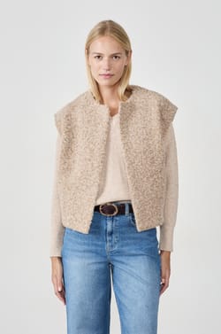 Sleeveless Jacket;${refinementColor}