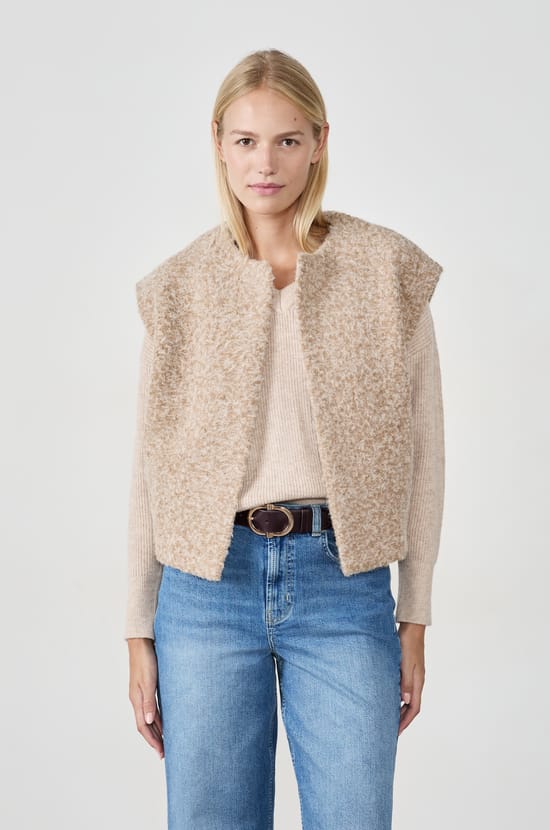 Gilet sans manches;${refinementColor}