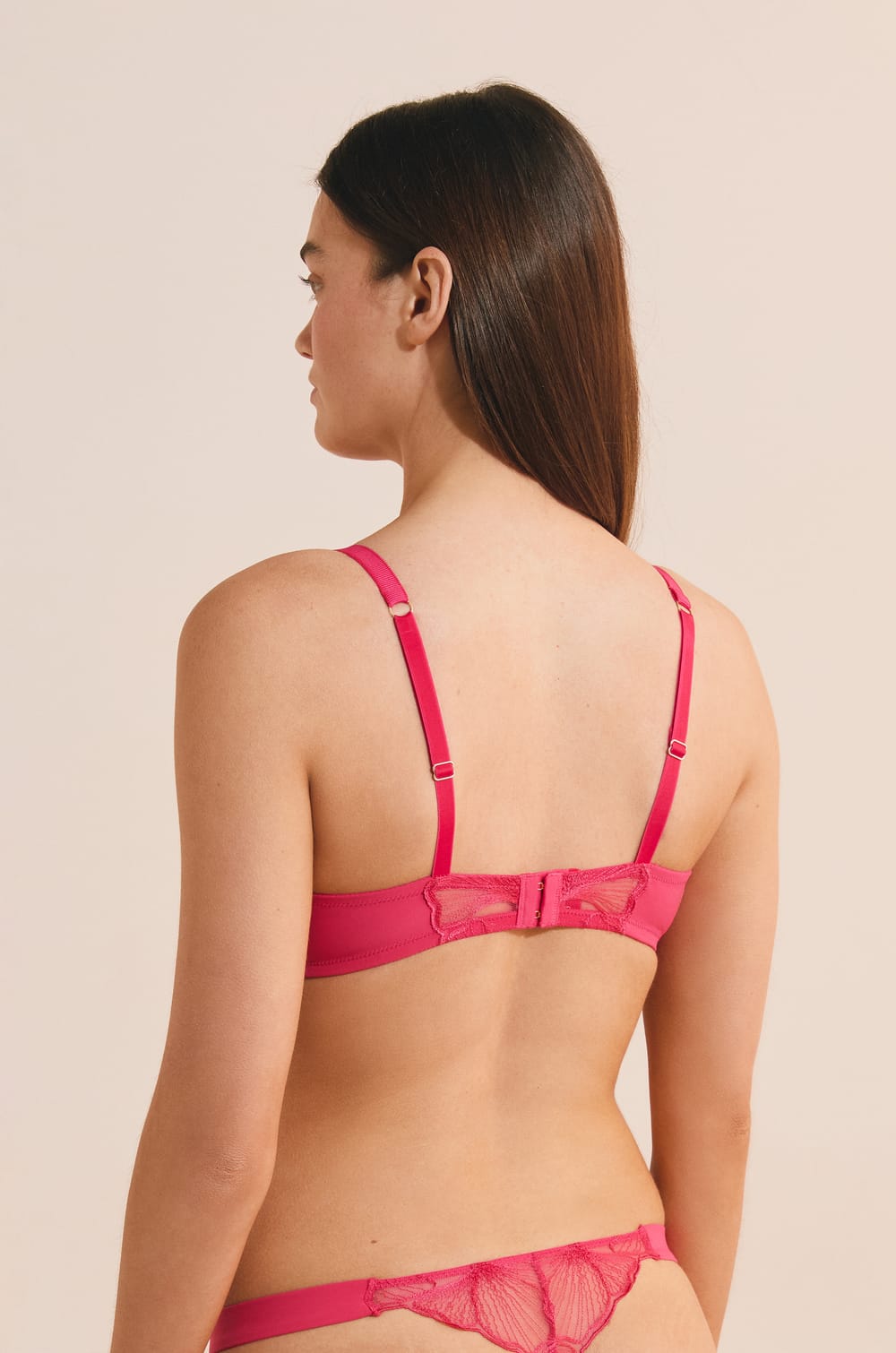 Soutien-gorge en broderie;${refinementColor}