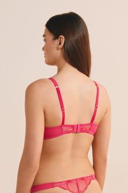 Soutien-gorge en broderie;${refinementColor}