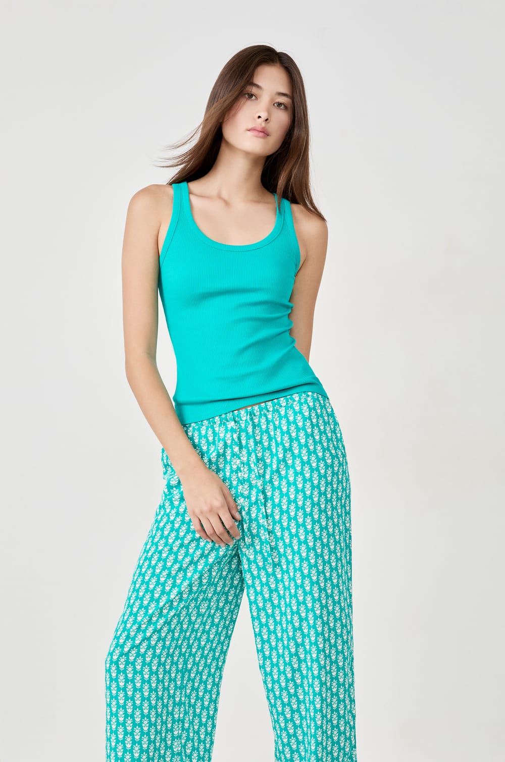 Pantalón 7/8 estampado;${refinementColor}