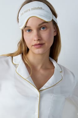 Gift Set Pyjamas and Satin Eye Mask;${refinementColor}
