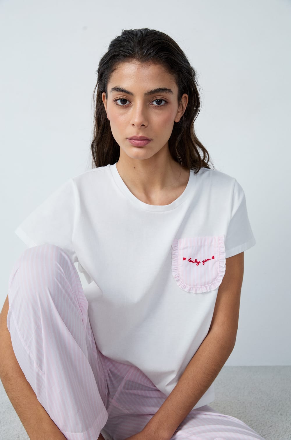 Short-sleeved cotton embroidered T-shirt "Lucky you;${refinementColor}