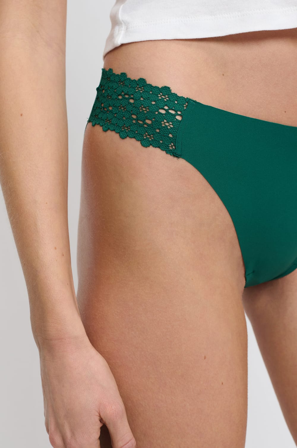 Culotte en microfibre;${refinementColor}