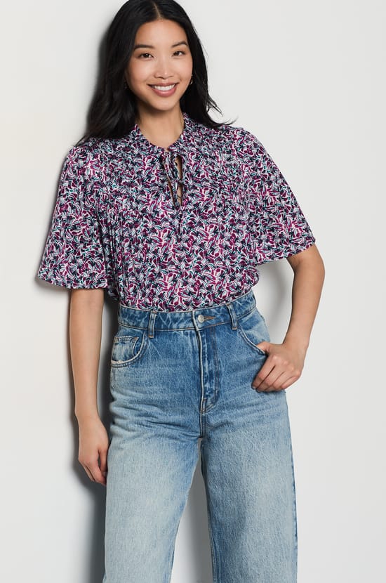 Tie-front Short-sleeved Top;${refinementColor}