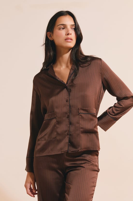 Chemise de pyjama satin&eacute;e &agrave; motifs;${refinementColor}