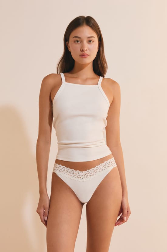 Tanga met kant;${refinementColor}