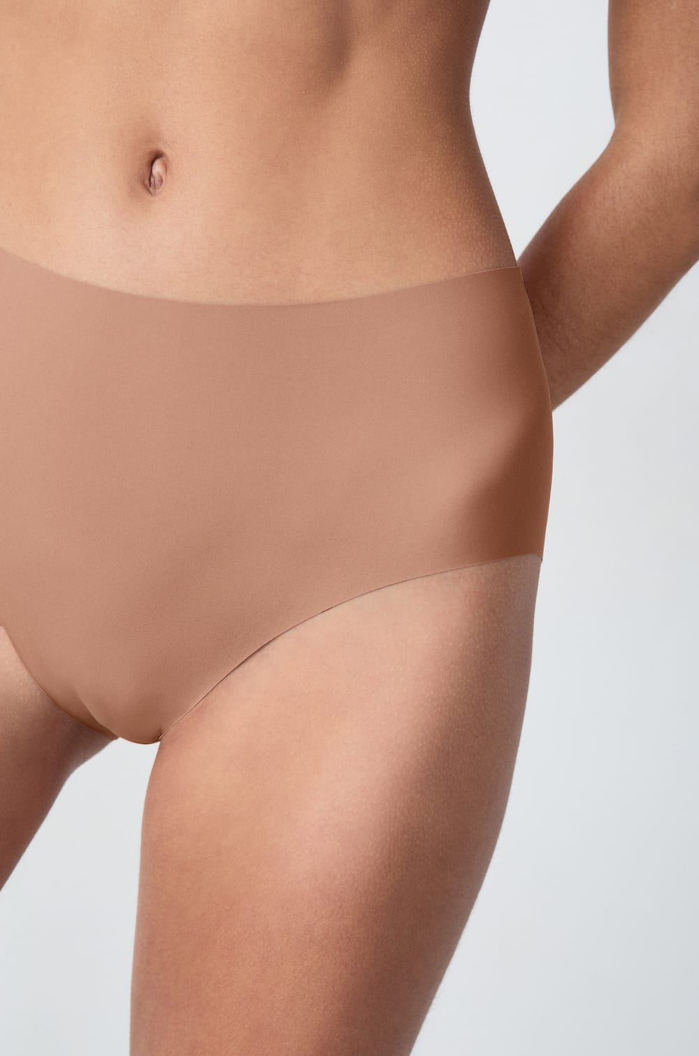 Culotte midi en microfibre;${refinementColor}