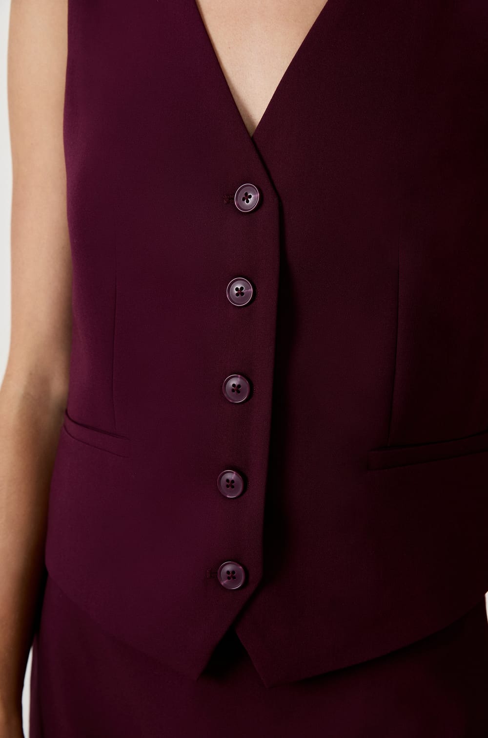 Gilet sans manches à boutons;${refinementColor}