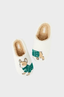 Chaussons à motif bouledogue en fausse fourrure;${refinementColor}