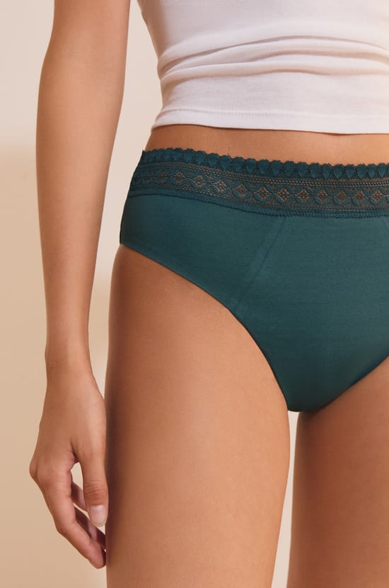 Period Brief - Heavy Flow;${refinementColor}