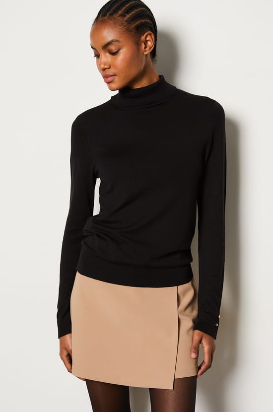 Turtleneck Sweater;${refinementColor}