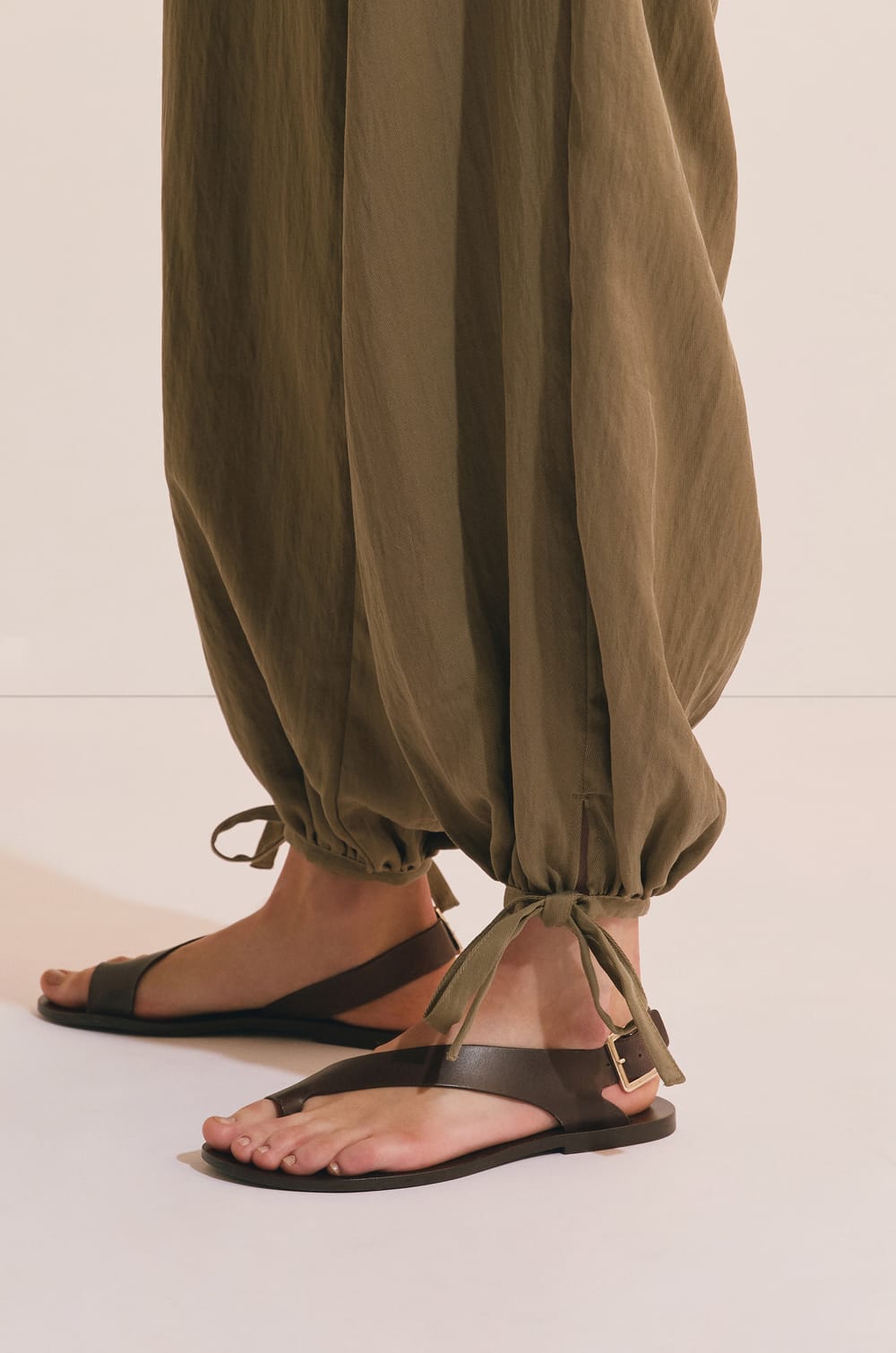 Pantalon bouffant;${refinementColor}