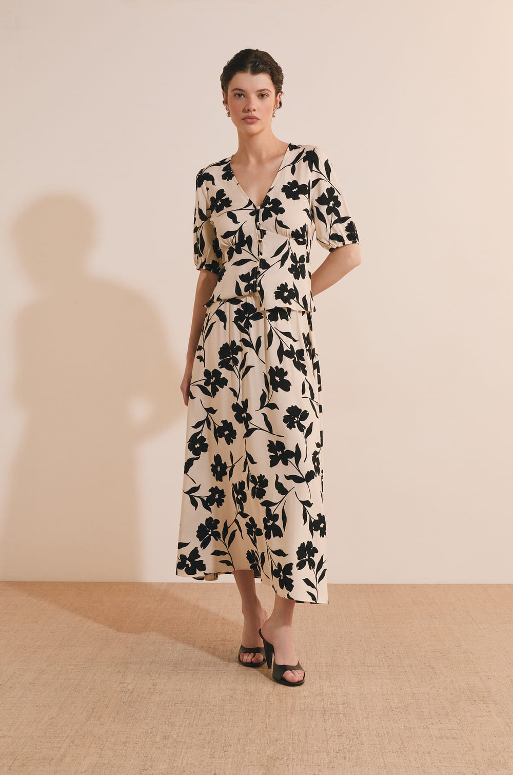 Jupe midi fluide &agrave; motifs;${refinementColor}