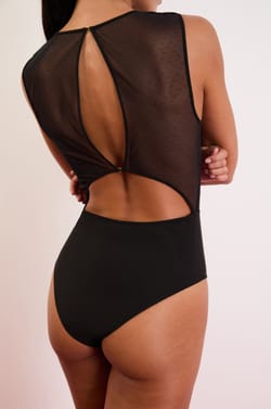 Body aus Spitze;${refinementColor}