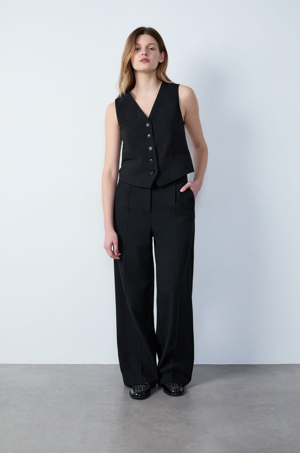 Sleeveless Suit Waistcoat;${refinementColor}