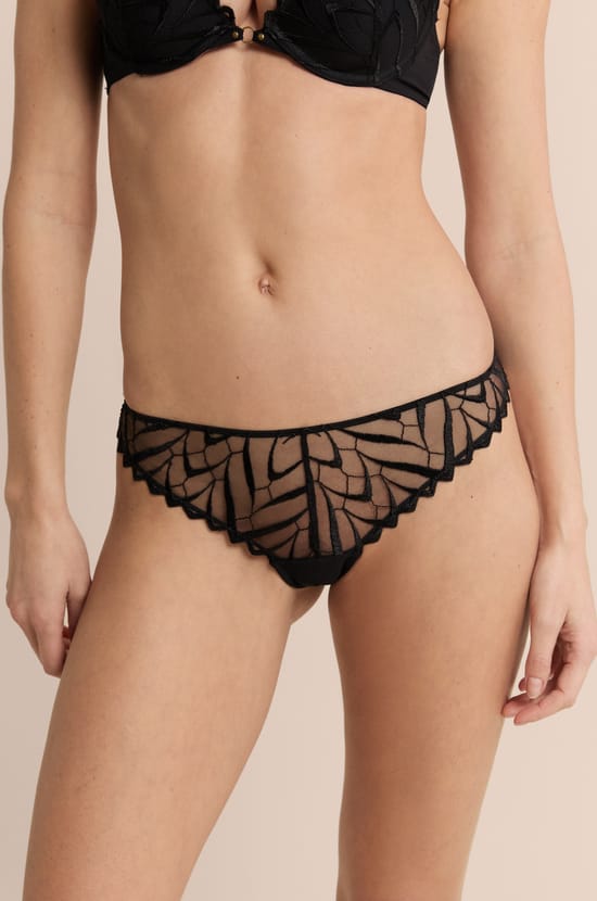 Embroidered Tanga;${refinementColor}