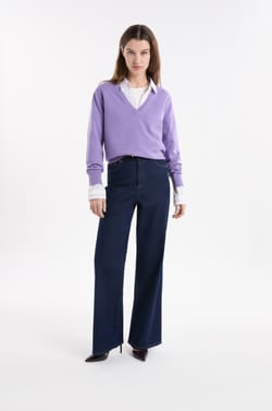 Pull col V avec laine;${refinementColor}