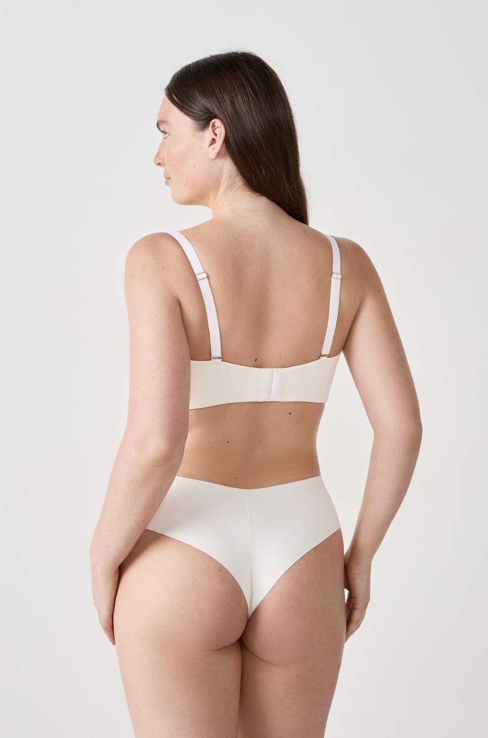 Strapless Bra with Soft Underwires and Removable Straps;${refinementColor}